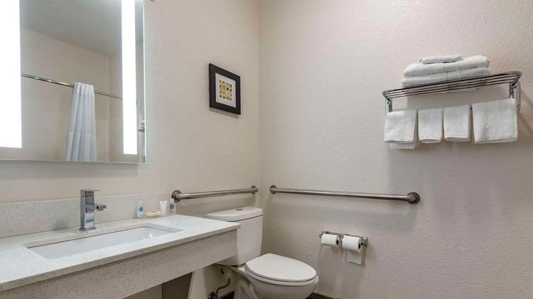 Comfort Inn & Suites Liverpool/Syracuse Suite