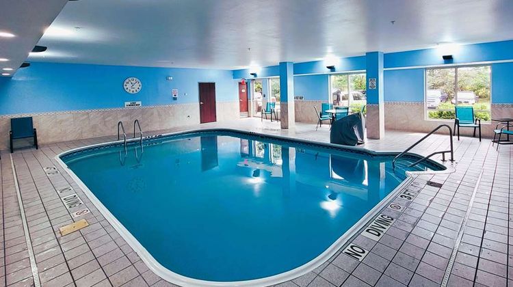 Comfort Inn & Suites Liverpool/Syracuse Pool