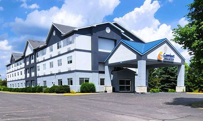 Comfort Inn & Suites Liverpool/Syracuse Exterior
