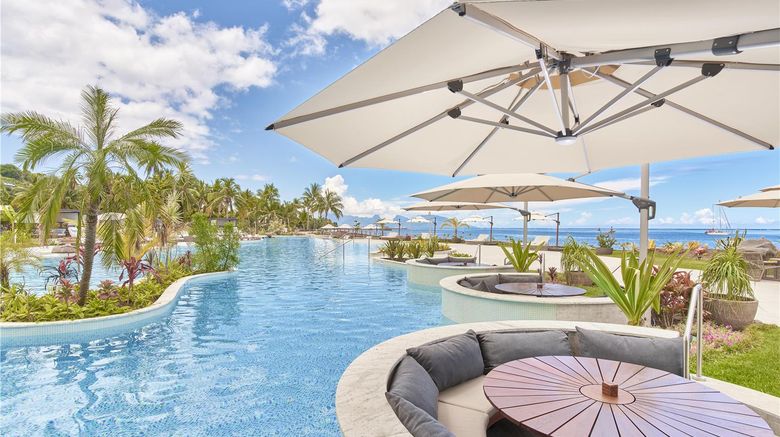 <b>Hilton Tahiti Resort Pool</b>. Images powered by <a href="https://iceportal.shijigroup.com/" title="IcePortal" target="_blank">IcePortal</a>.