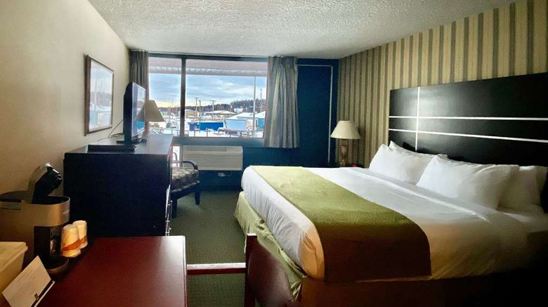 <b>Ramada by Wyndham Whitecourt Room</b>. Images powered by <a href="https://iceportal.shijigroup.com/" title="IcePortal" target="_blank">IcePortal</a>.
