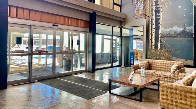 <b>Ramada by Wyndham Whitecourt Lobby</b>. Images powered by <a href="https://iceportal.shijigroup.com/" title="IcePortal" target="_blank">IcePortal</a>.
