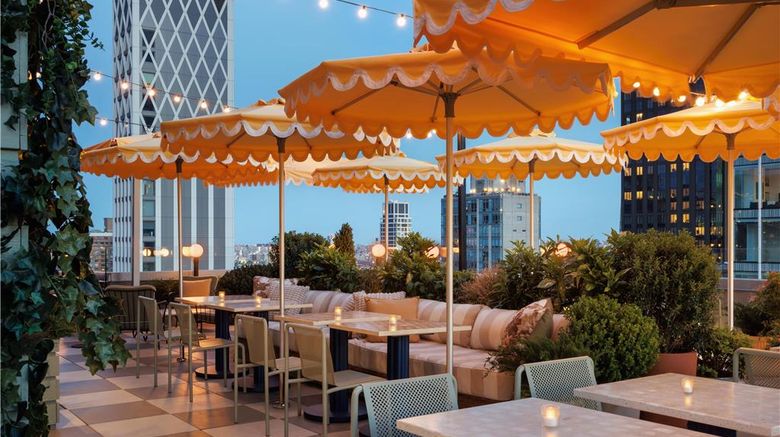 <b>Arlo NoMad Restaurant</b>. Images powered by <a href="https://iceportal.shijigroup.com/" title="IcePortal" target="_blank">IcePortal</a>.