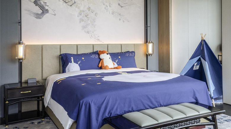<b>Sofitel Hangzhou Yingguan Room</b>. Images powered by <a href="https://iceportal.shijigroup.com/" title="IcePortal" target="_blank">IcePortal</a>.