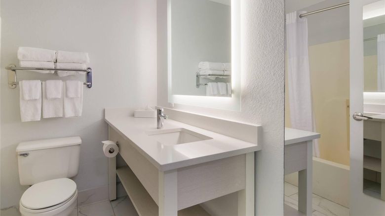 <b>MainStay Suites Denver Tech Center Room</b>. Images powered by <a href="https://iceportal.shijigroup.com/" title="IcePortal" target="_blank">IcePortal</a>.