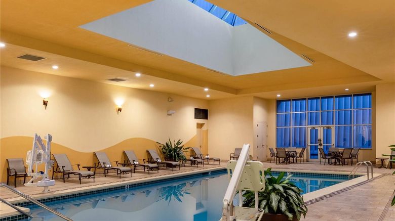 <b>Wyndham Grand Oklahoma City Downtown Pool</b>. Images powered by <a href="https://iceportal.shijigroup.com/" title="IcePortal" target="_blank">IcePortal</a>.