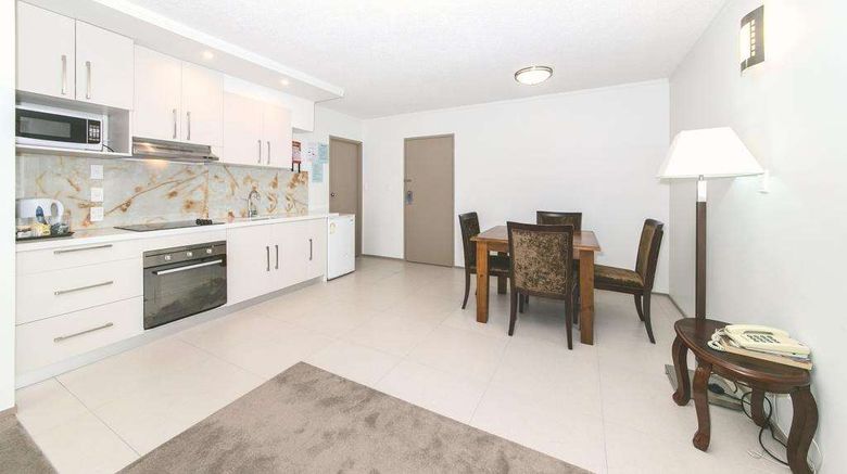 <b>Auckland Airport Lodge Room</b>. Images powered by <a href="https://iceportal.shijigroup.com/" title="IcePortal" target="_blank">IcePortal</a>.