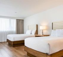 Luxe Sunset Boulevard Hotel Room