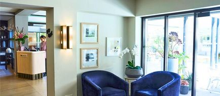 Luxe Sunset Boulevard Hotel Lobby