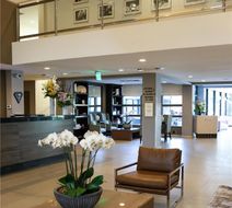 Luxe Sunset Boulevard Hotel Lobby