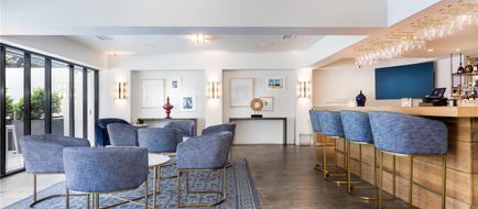 Luxe Sunset Boulevard Hotel Lobby