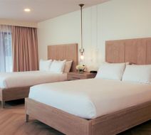 Luxe Sunset Boulevard Hotel Room