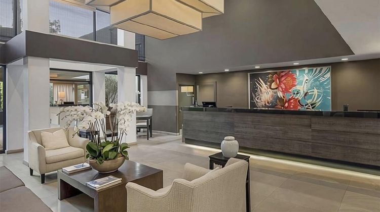 Luxe Sunset Boulevard Hotel Lobby