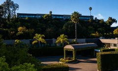 Luxe Sunset Boulevard Hotel
