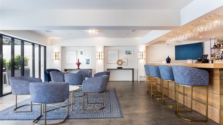 Luxe Sunset Boulevard Hotel Restaurant