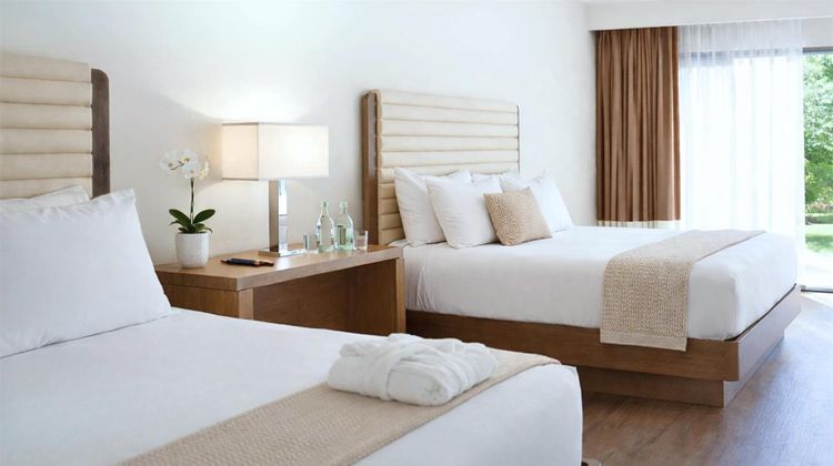 Luxe Sunset Boulevard Hotel Suite
