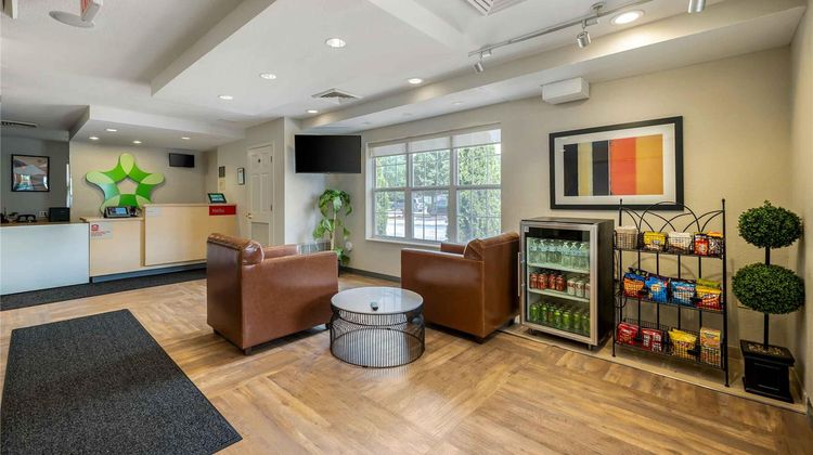 Extended Stay America Chicago-Elgin Lobby