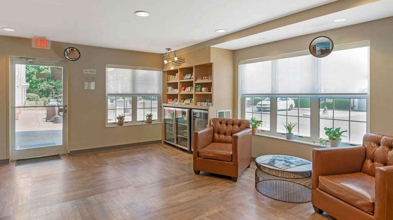 <b>Extended Stay America Newport News Lobby</b>. Images powered by <a href="https://iceportal.shijigroup.com/" title="IcePortal" target="_blank">IcePortal</a>.