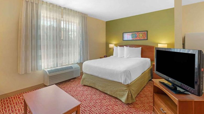 <b>Extended Stay America Newport News Room</b>. Images powered by <a href="https://iceportal.shijigroup.com/" title="IcePortal" target="_blank">IcePortal</a>.