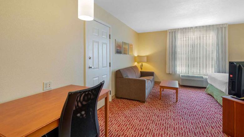 <b>Extended Stay America Newport News Room</b>. Images powered by <a href="https://iceportal.shijigroup.com/" title="IcePortal" target="_blank">IcePortal</a>.