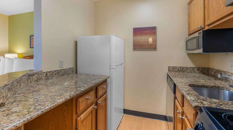 <b>Extended Stay America Newport News Room</b>. Images powered by <a href="https://iceportal.shijigroup.com/" title="IcePortal" target="_blank">IcePortal</a>.