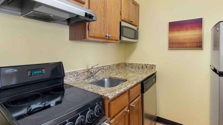 <b>Extended Stay America Glen Allen Room</b>. Images powered by <a href="https://iceportal.shijigroup.com/" title="IcePortal" target="_blank">IcePortal</a>.