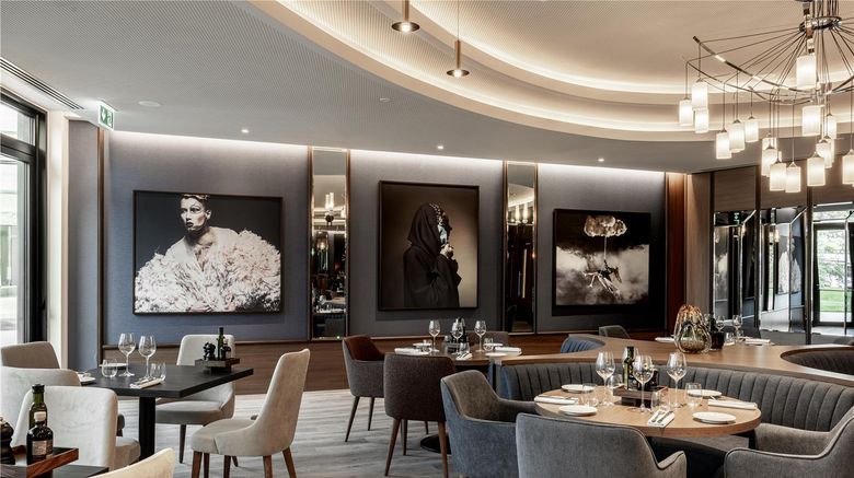 <b>Radisson Blu Hotel, Florence Restaurant</b>. Images powered by <a href="https://iceportal.shijigroup.com/" title="IcePortal" target="_blank">IcePortal</a>.