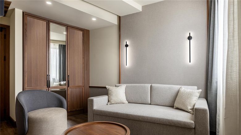 <b>Radisson Blu Hotel, Florence Suite</b>. Images powered by <a href="https://iceportal.shijigroup.com/" title="IcePortal" target="_blank">IcePortal</a>.