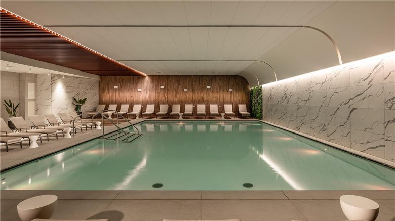 <b>Radisson Blu Hotel, Florence Pool</b>. Images powered by <a href="https://iceportal.shijigroup.com/" title="IcePortal" target="_blank">IcePortal</a>.