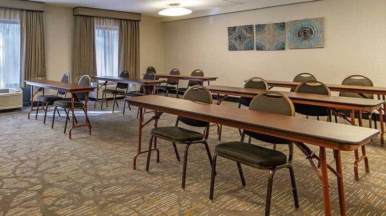 <b>Comfort Suites Alpharetta Meeting</b>. Images powered by <a href="https://iceportal.shijigroup.com/" title="IcePortal" target="_blank">IcePortal</a>.