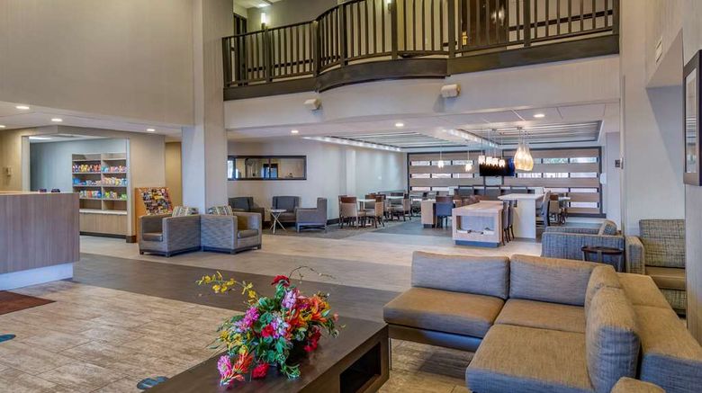 <b>Comfort Suites Alpharetta Lobby</b>. Images powered by <a href="https://iceportal.shijigroup.com/" title="IcePortal" target="_blank">IcePortal</a>.
