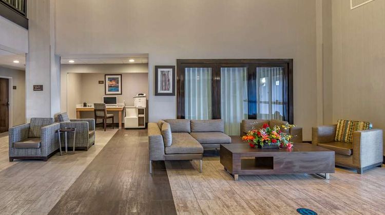 Comfort Suites Alpharetta Lobby