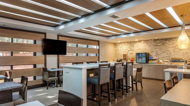 Comfort Suites Alpharetta Restaurant