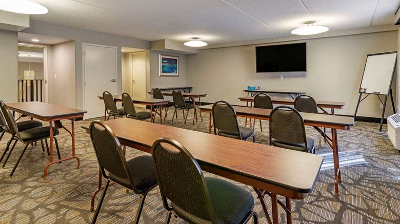 <b>Comfort Suites Alpharetta Meeting</b>. Images powered by <a href="https://iceportal.shijigroup.com/" title="IcePortal" target="_blank">IcePortal</a>.