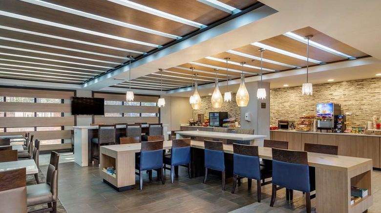 <b>Comfort Suites Alpharetta Restaurant</b>. Images powered by <a href="https://iceportal.shijigroup.com/" title="IcePortal" target="_blank">IcePortal</a>.