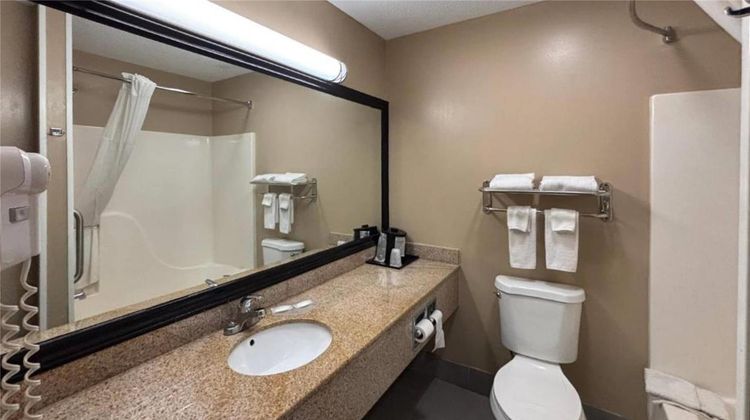 Quality Inn Room