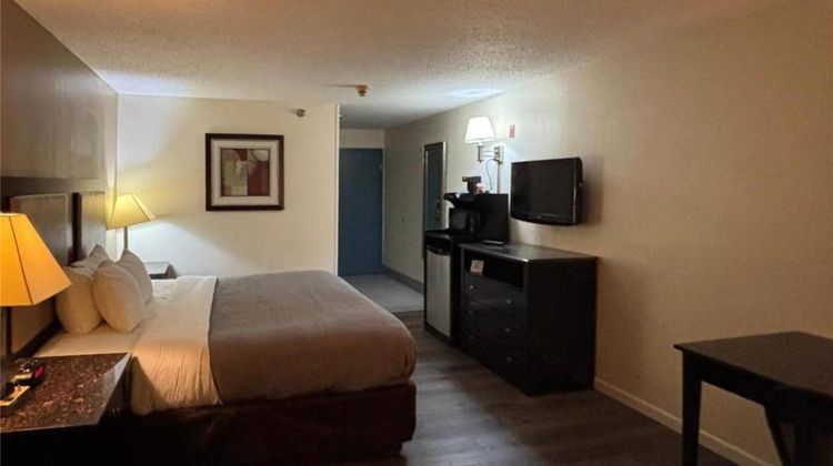 Quality Inn Room