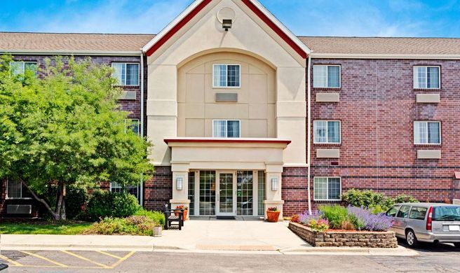 MainStay Suites Chicago Hoffman Estates Exterior