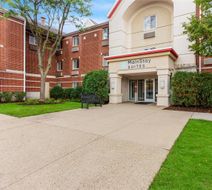 MainStay Suites Chicago Schaumburg Exterior