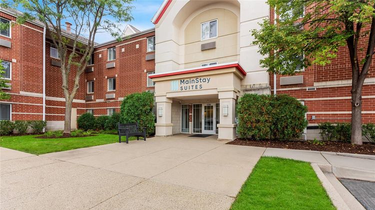 MainStay Suites Chicago Schaumburg Exterior