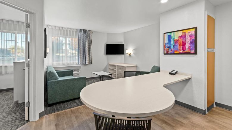 <b>MainStay Suites Louisville/Jeffersontown Suite</b>. Images powered by <a href="https://iceportal.shijigroup.com/" title="IcePortal" target="_blank">IcePortal</a>.