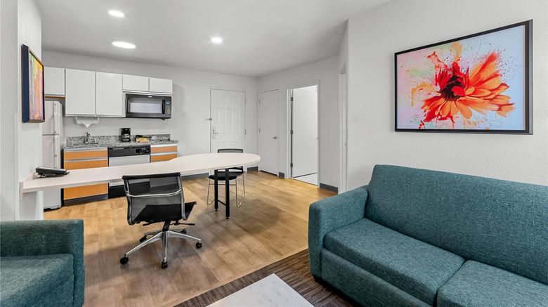 <b>MainStay Suites Louisville/Jeffersontown Suite</b>. Images powered by <a href="https://iceportal.shijigroup.com/" title="IcePortal" target="_blank">IcePortal</a>.