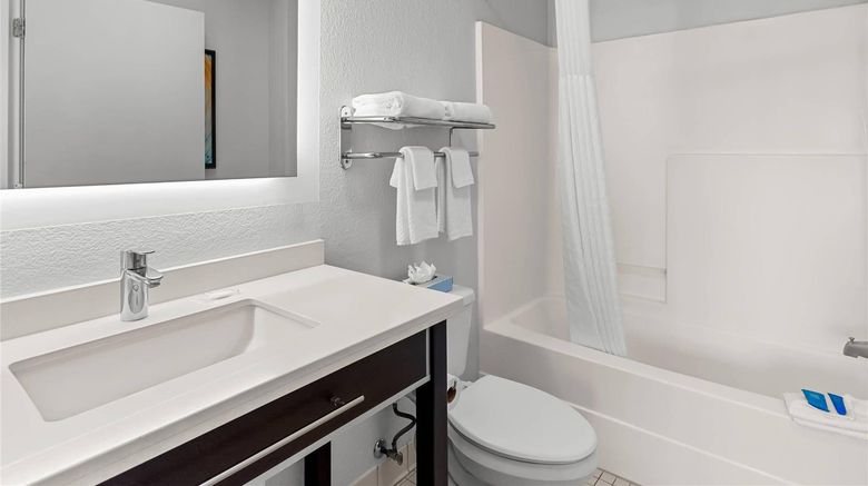 <b>MainStay Suites Louisville/Jeffersontown Room</b>. Images powered by <a href="https://iceportal.shijigroup.com/" title="IcePortal" target="_blank">IcePortal</a>.