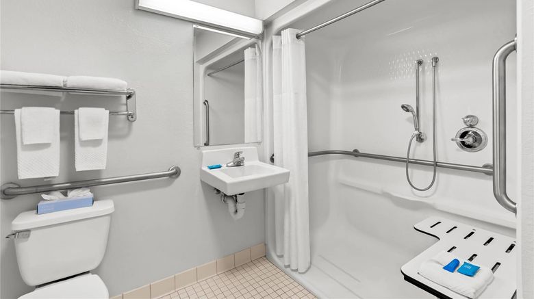<b>MainStay Suites Louisville/Jeffersontown Room</b>. Images powered by <a href="https://iceportal.shijigroup.com/" title="IcePortal" target="_blank">IcePortal</a>.
