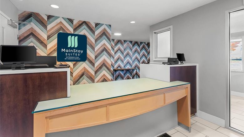 <b>MainStay Suites Louisville/Jeffersontown Lobby</b>. Images powered by <a href="https://iceportal.shijigroup.com/" title="IcePortal" target="_blank">IcePortal</a>.