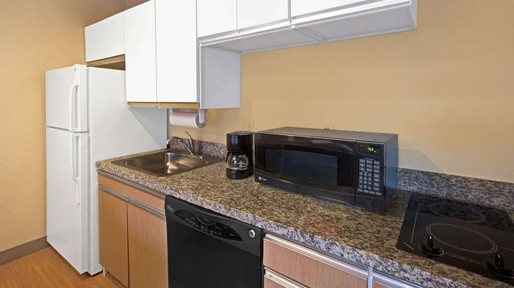MainStay Suites Detroit Farmington Hills Room