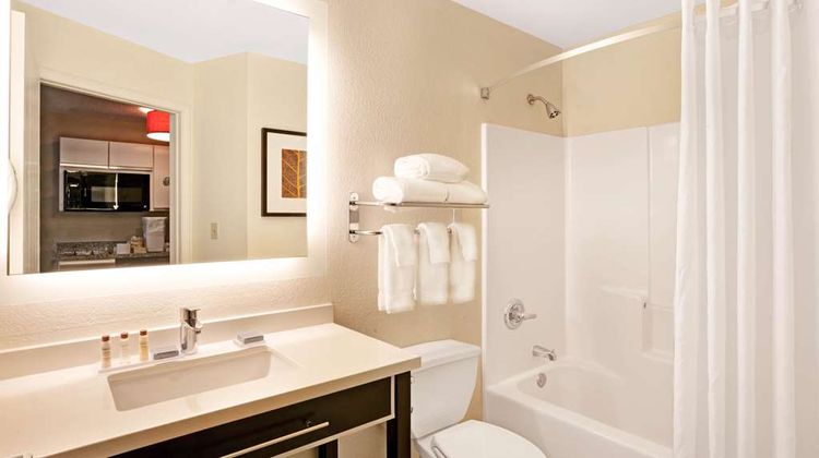 MainStay Suites Detroit Farmington Hills Room