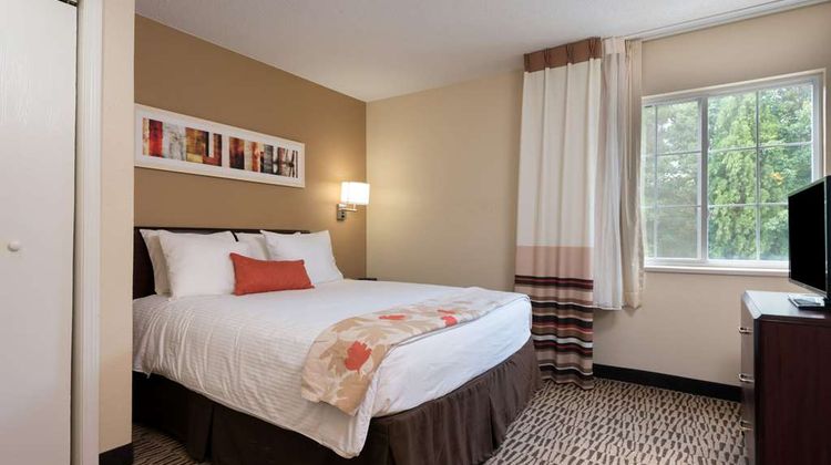 Suburban Studios Charlotte Exec Park Suite
