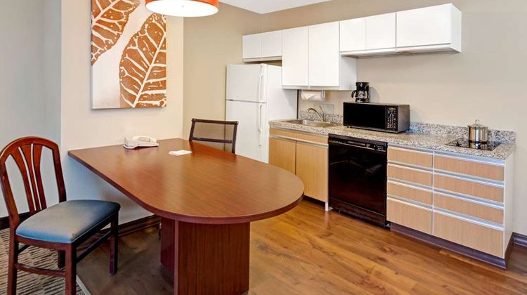 Suburban Studios Charlotte Exec Park Suite
