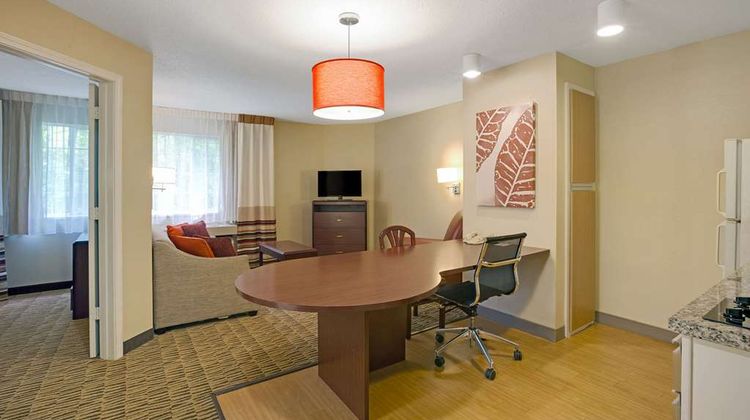 Suburban Studios Charlotte Exec Park Suite